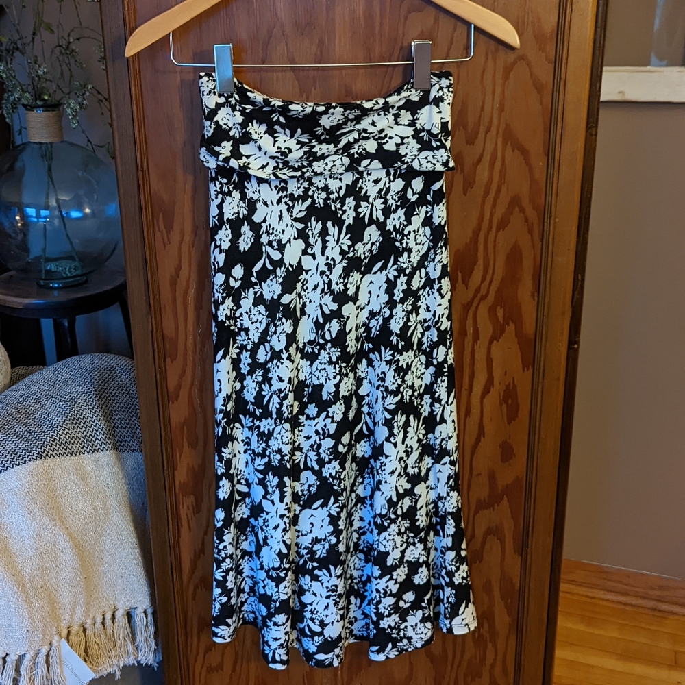 Bobeau Midi Skirt. Size XS.